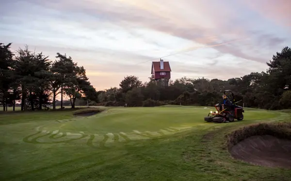 Thorpeness Golf Club, Greenkeeper on the green
