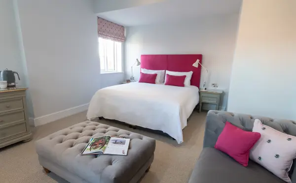 Crown and Castle - bedroom