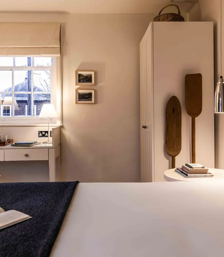 The Crown - Room 10 - Bedroom