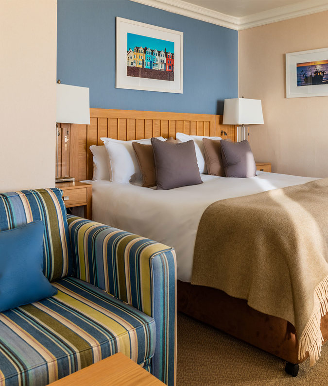 Brudenell Hotel - Room 207 - Bed + Sofa